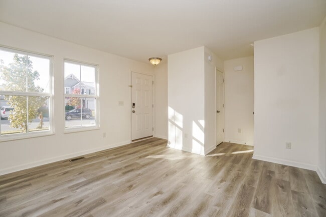 Photo - 7560 Maple Trunk Dr