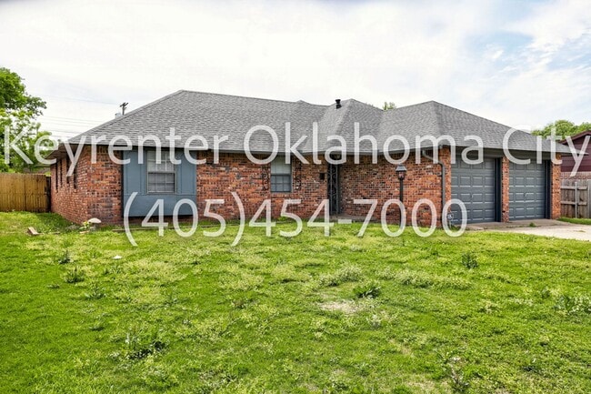 Photo - Massive 3BD/2BTH Home Minutes from the Highway.