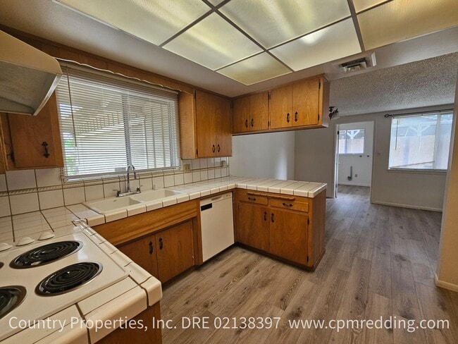 Photo - Spacious 3-Bedroom 2-Bathroom Home in Mary Lake Subdivision Available Now!