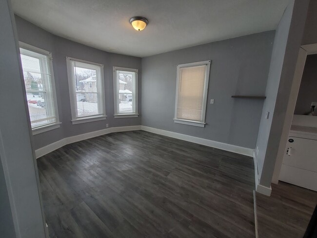 Photo - 2 Bedroom 1.2 bath in Moline