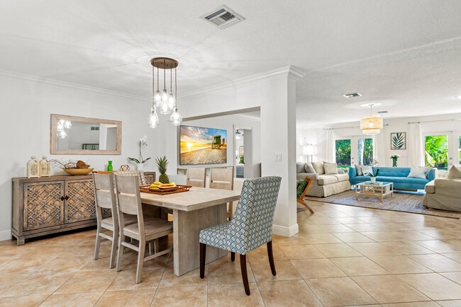 Photo - 602 N Atlantic Dr