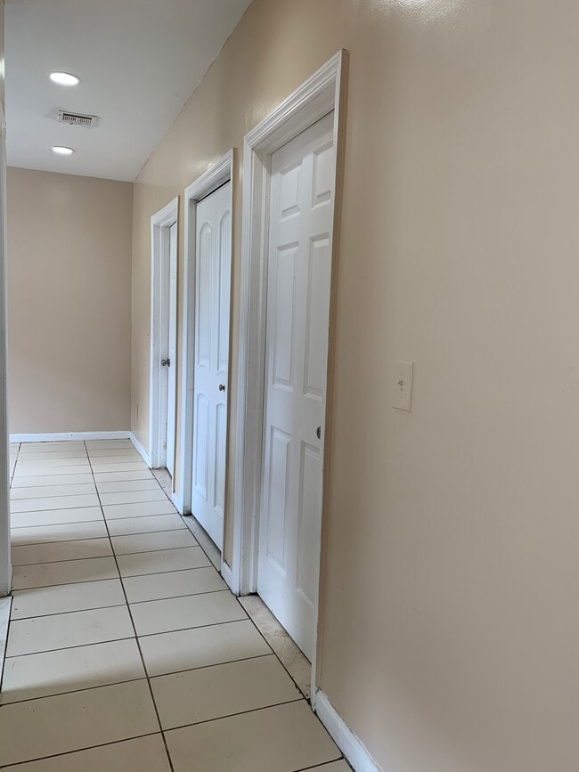 Photo - 69 Schley St Unit 1