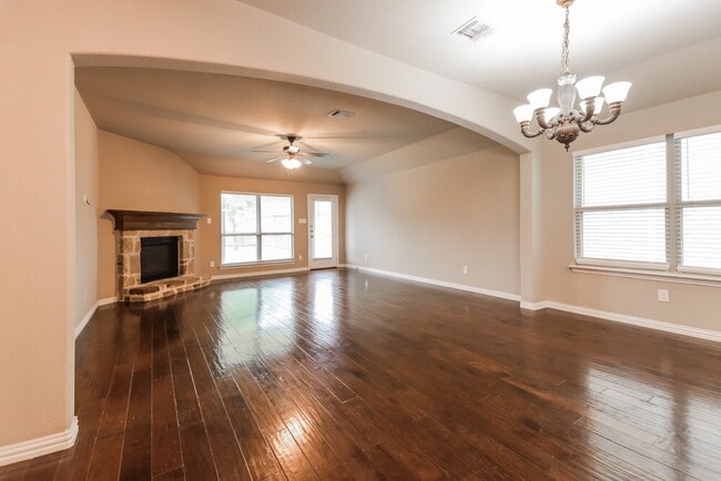 Photo - 121 Pleasant Hill Ln
