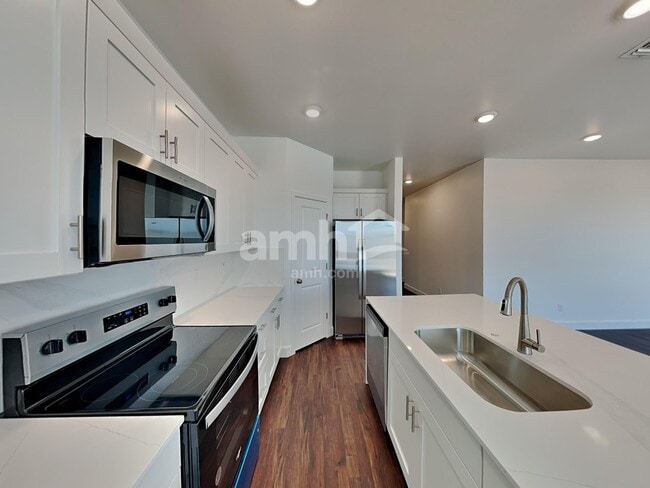 Photo - 17165 W Lawrence Ln