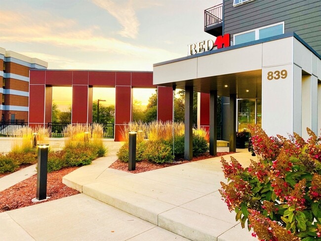 Red44 | Luxury Apartments