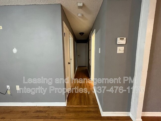 Photo - 107 Village Ln