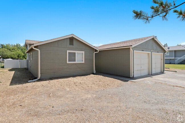 Building Photo - 3213 S Gillis Ct Rental