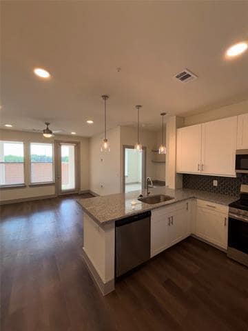 Photo - 300 Lucas Ln