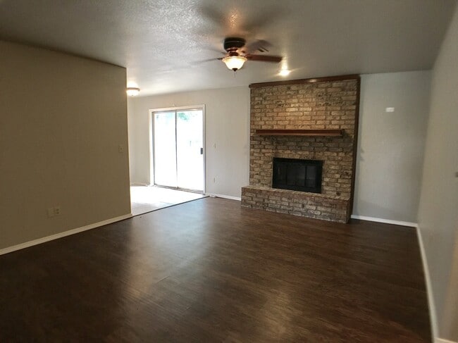 Photo - 1013 Mercury Cir