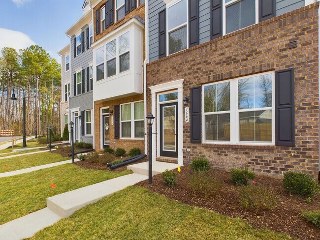 Photo - Gorgeous, Spacious 3 Bedroom Townhome in M...