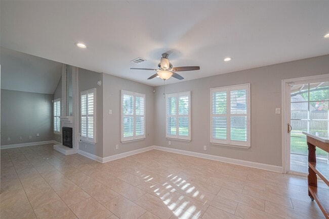 Photo - 15803 Locust Grove Dr