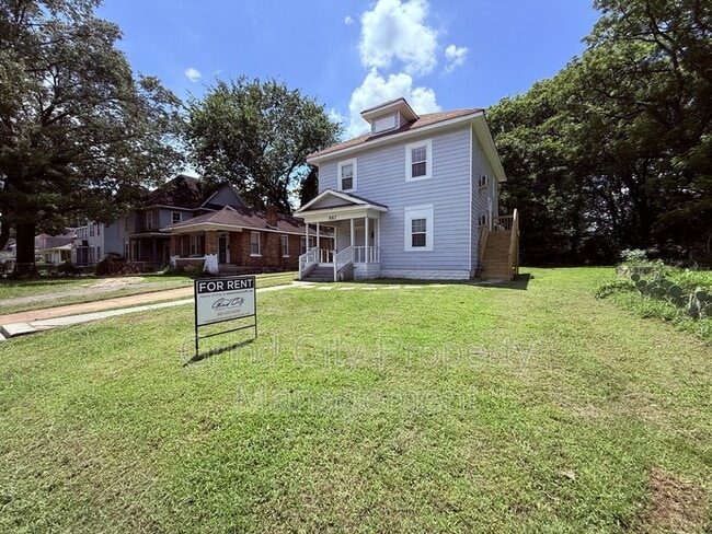 Photo - 997 S Willett St Condo