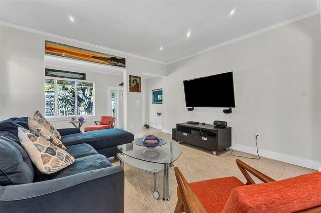 Photo - 54 NE 43rd St