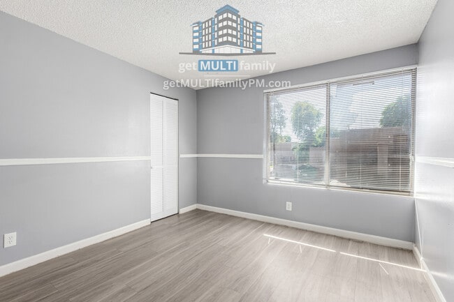 Photo - 2413 W Hazelwood St Unit 282