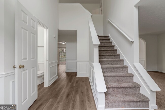 Photo - 1385 Pinebreeze Way