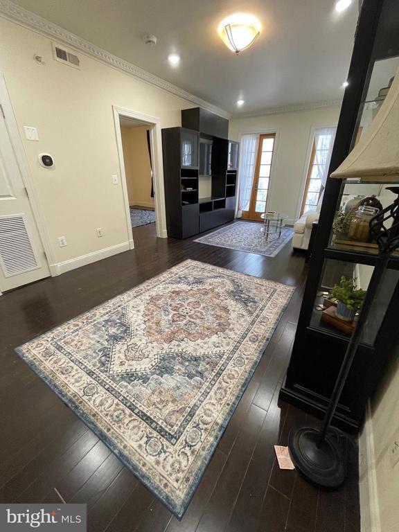 Building Photo - 1929 16th St NW Unit 101