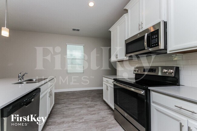 Photo - 11073 Folklore St