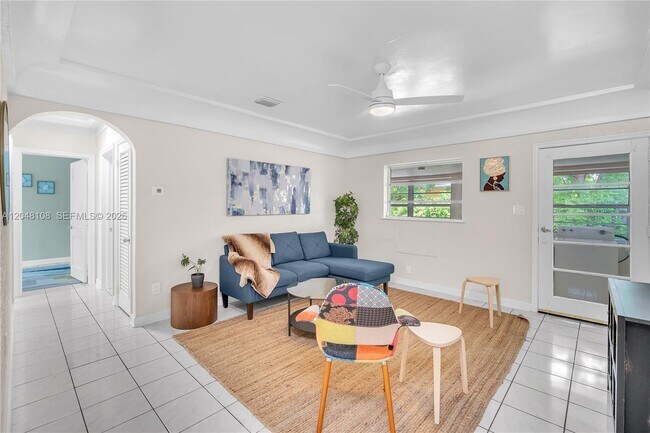 261 SW 15th St Unidad 1