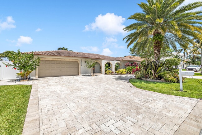 Photo - 2471 NE 46th St