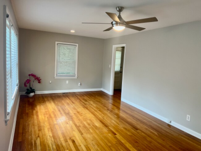 Photo - 3534 Maryvale Dr