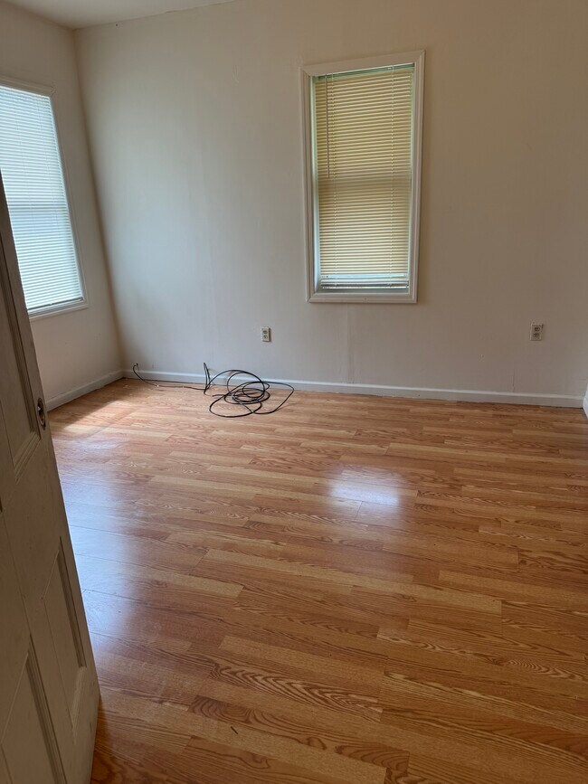 Photo - 228 Locust St