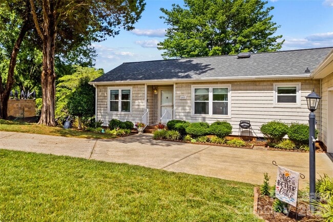 Photo - 147 Bain Ln