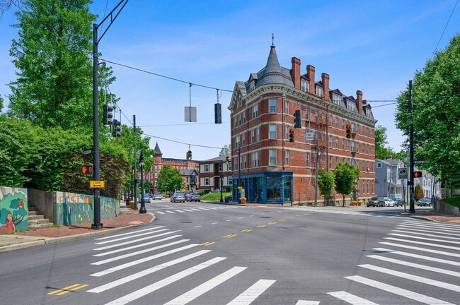 Photo - 1506 William Howard Taft Rd Unidad 5