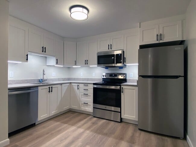 Building Photo - 176 Maple Ave Unit 3-8 Rental