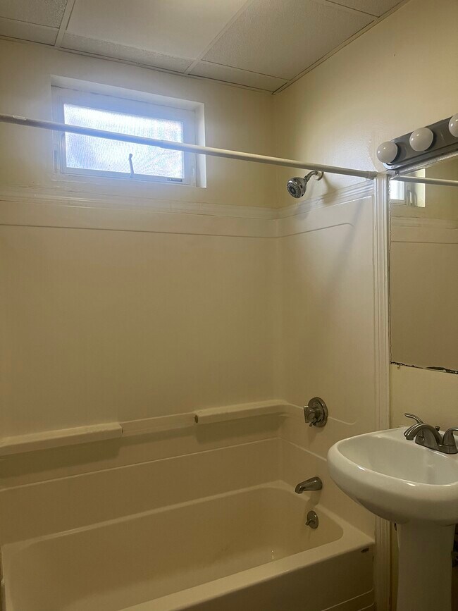 Photo - 51 Clark St Unidad #2