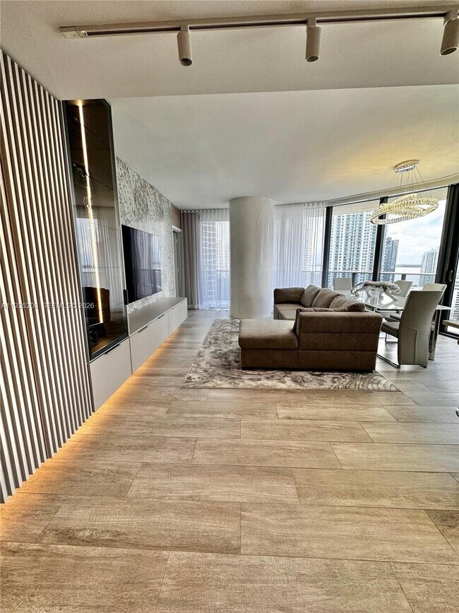 Photo - 45 SW 9th St Unit 2303