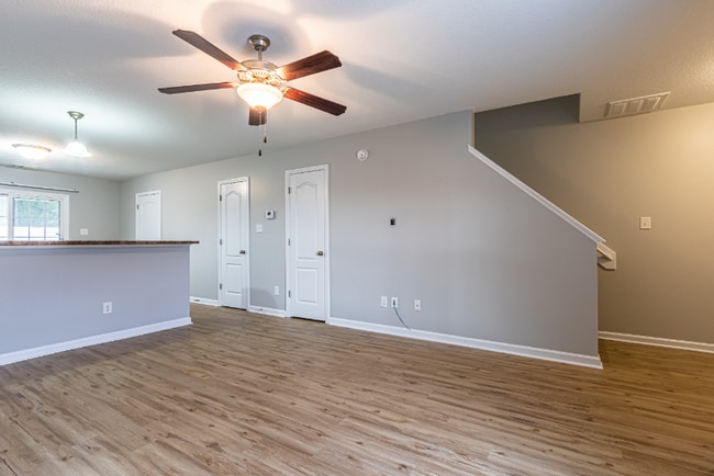 Photo - 133 Glen Cannon Drive