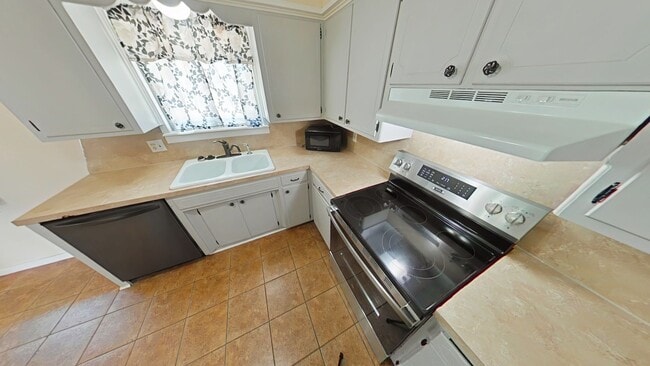 Photo - 3808 SE Dorchester Dr