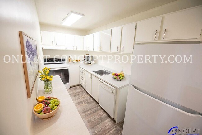 Photo - 132 E 2nd Ave