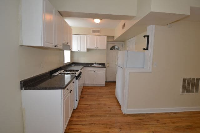 632 W Oakdale Ave Unit R-G