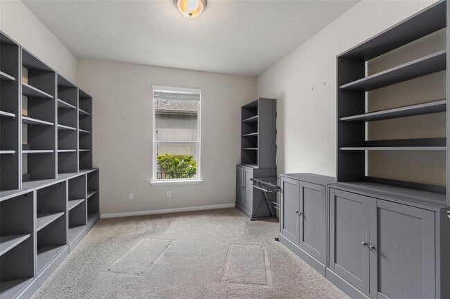 Photo - 108 Calhoun Ln