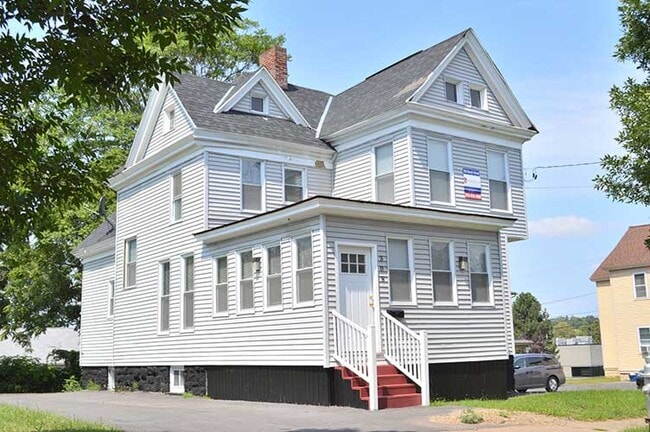Building Photo - 308 S Beech St Unit 1