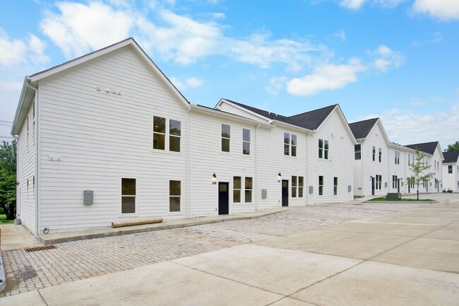 520 Paragon Mills Rd