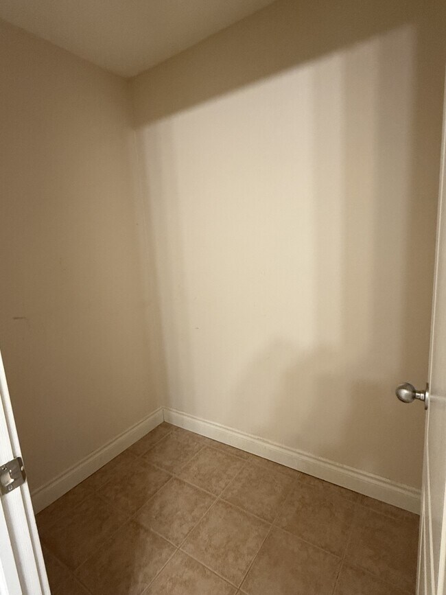 Photo - 4910 50 St Unit MM-301