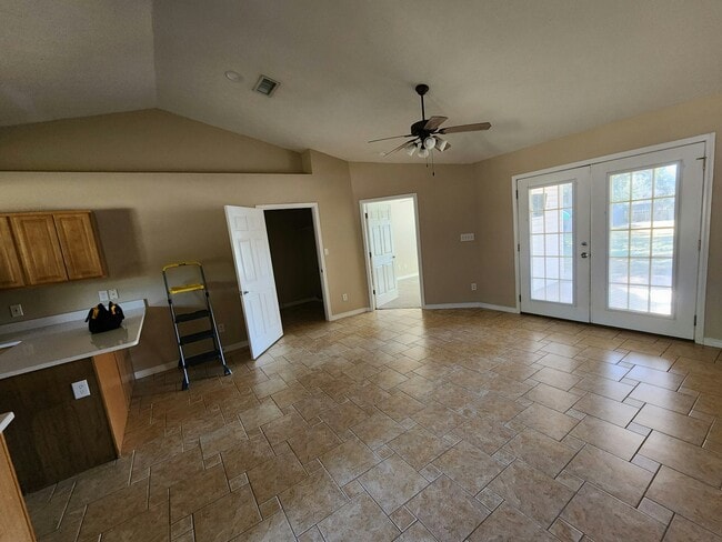 Photo - 6719 Water St