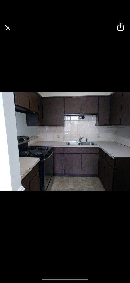 Photo - 2297 Eastlawn Ave