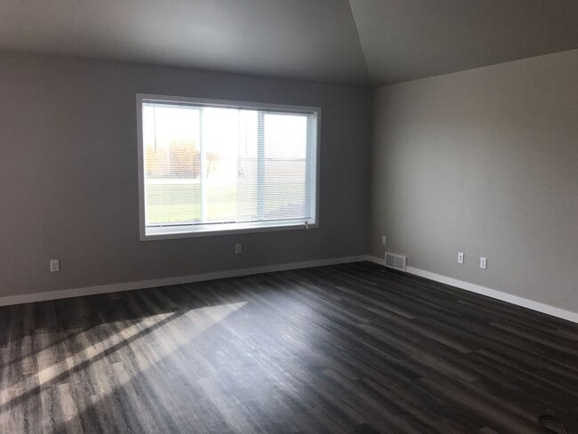 Photo - Single family 5 bedroom home