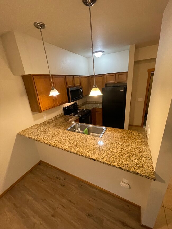 Building Photo - Sunset Terrace Rental