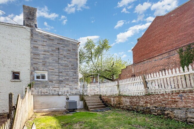 Photo - 321 W Mifflin St