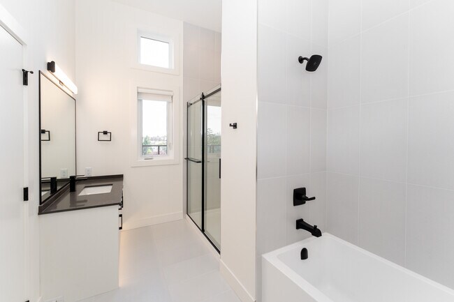 Photo - 809 Arncote Ave Unité 601