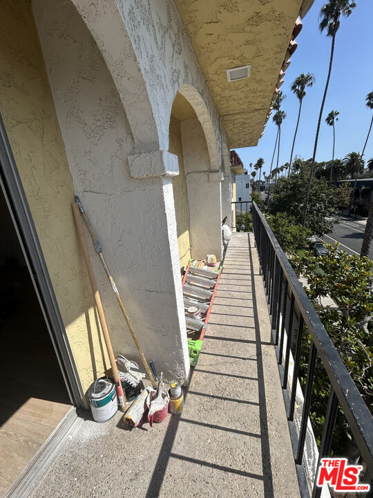 Photo - 1033 6th St Unidad 312