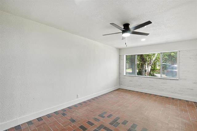 Photo - 1423 W Ball St