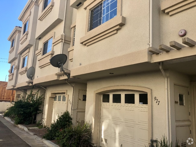 Building Photo - 975 Wisteria Terrace Rental