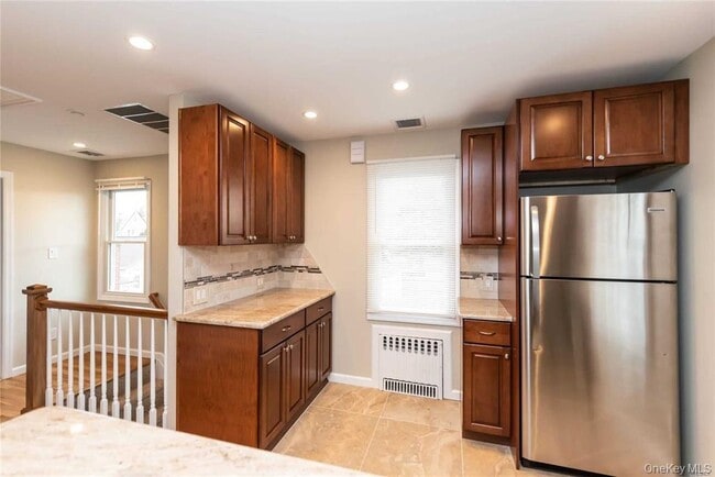 Photo - 9 Capitol Ave Unit Upper level