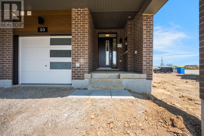 Photo - 50 Thornbird cres