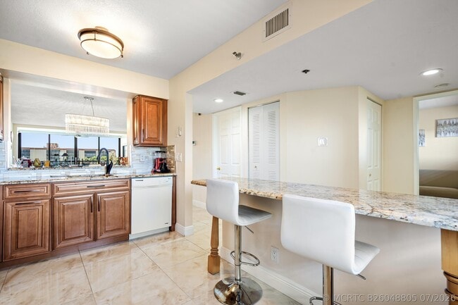7290 Kinghurst Dr Unit 607